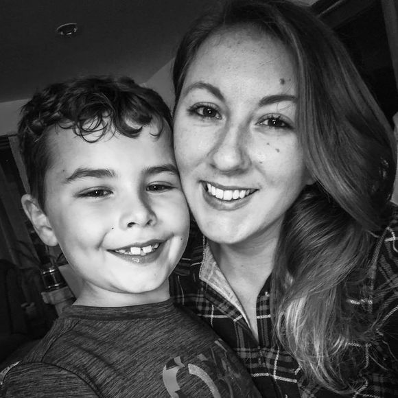 Profile Picture of Amy Mardeusz (@deusz08) on Poshmark