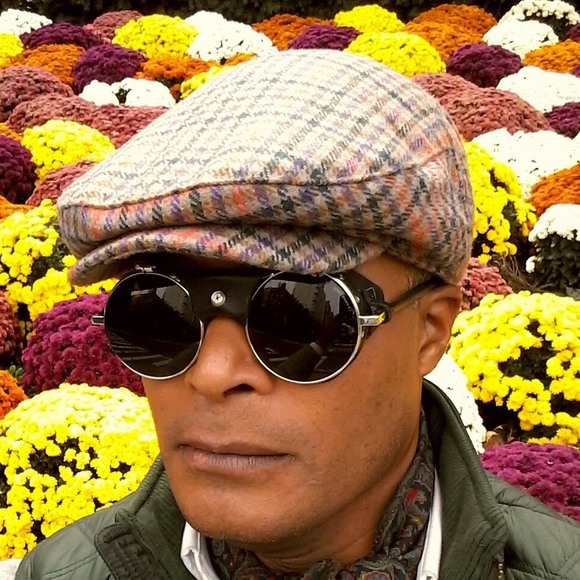 Profile Picture of Johnathan Hallgrey (@j_hallgrey) on Poshmark