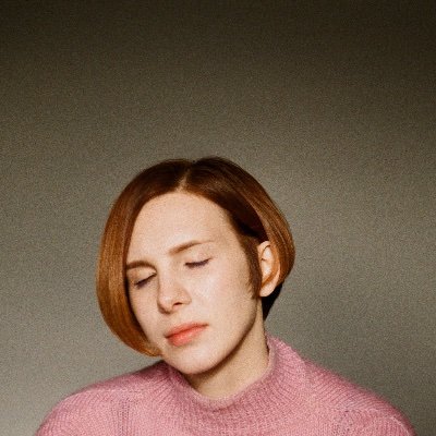 Profile Picture of Laura Fell (@laurafellmusic) on Twitter