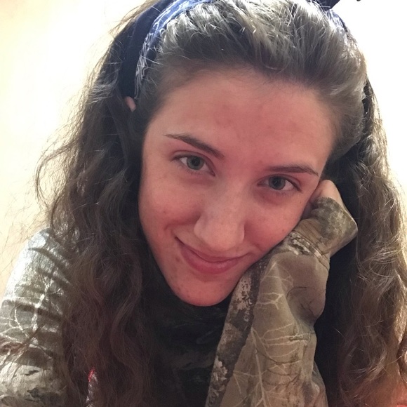 Profile Picture of Lacy marie Gaubert (@lacymarie97) on Poshmark