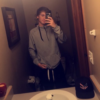 Profile Picture of Brandon Riddlebarger (@brandonriddler) on Twitter