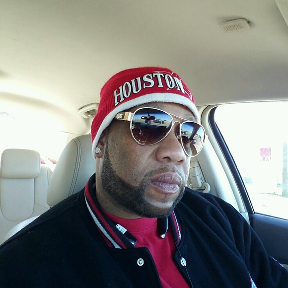 Profile Picture of Felix Jackson (@felixtjackson) on Poshmark