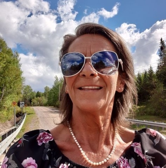 Profile Picture of Louiselle Migneault (@louisellemignea) on Poshmark