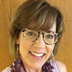 Profile Picture of Lori Lundberg Zimmerman (@pianoteacherlori) on Instagram