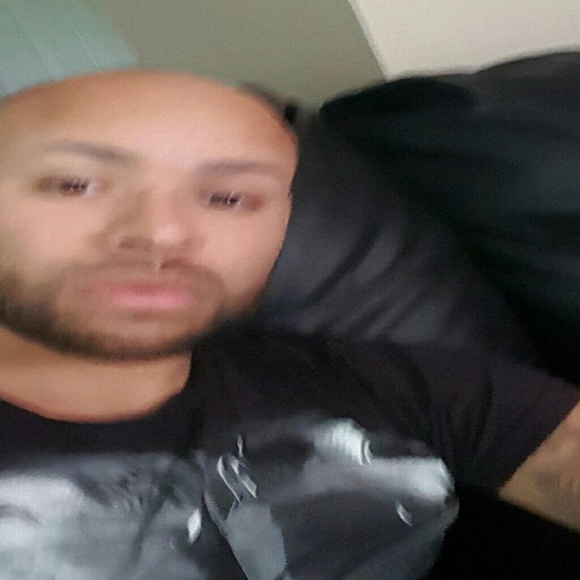 Profile Picture of Nelson Abrego (@nelsona10) on Poshmark