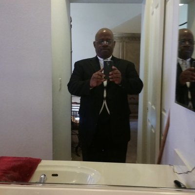 Profile Picture of Gregory Orr (@gregoryorr17) on Twitter