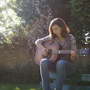 Profile Picture of Kate Vowles (@KateVowles) on Youtube