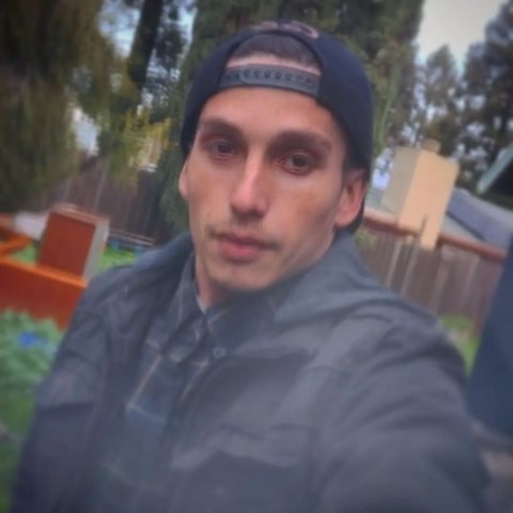 Profile Picture of Dylan Dalling (@dylandalling92) on Poshmark