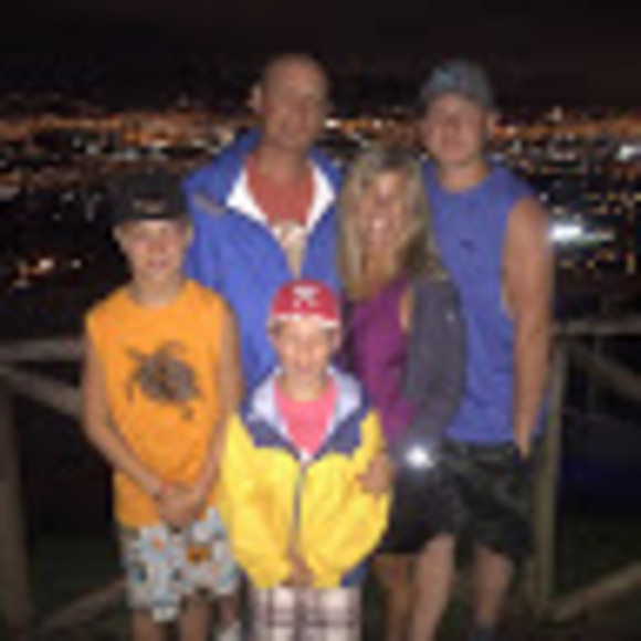 Profile Picture of Marla Hayes (@marlahayes244) on Poshmark