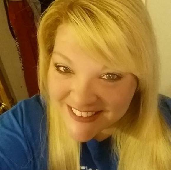 Profile Picture of Leatha Petty (@leathapetty) on Poshmark