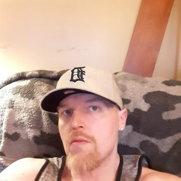 Profile Picture of Nathan Cogsdill (@nathancogsdill) on Poshmark