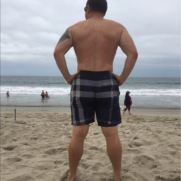 Profile Picture of Alex Golubhik (@agoluba30) on Poshmark