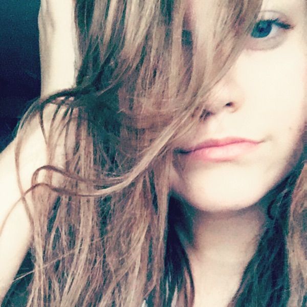 Profile Picture of Novia Neuroth (@novia_neurorh) on Tiktok