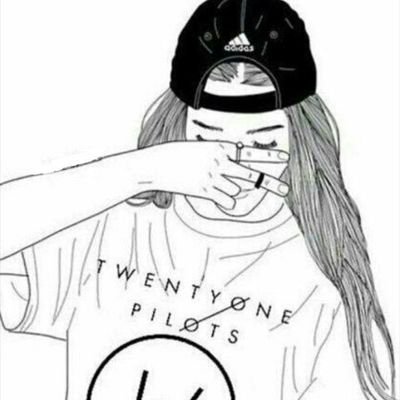 Profile Picture of Amber Pine (@Amber_pine_) on Twitter