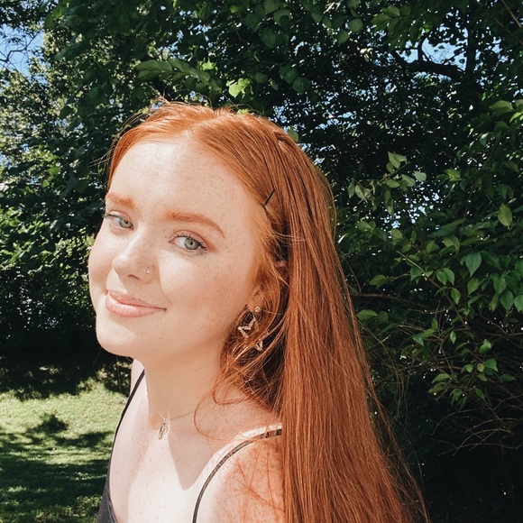 Profile Picture of Mimi Beckemeier (@mimibeckemeier) on Poshmark