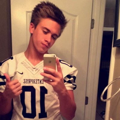 Profile Picture of Logan Travis (@LoganTravis12) on Twitter