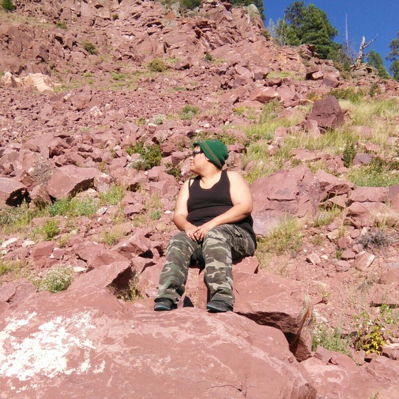 Profile Picture of Kami Scott (@kiwilove420) on Poshmark