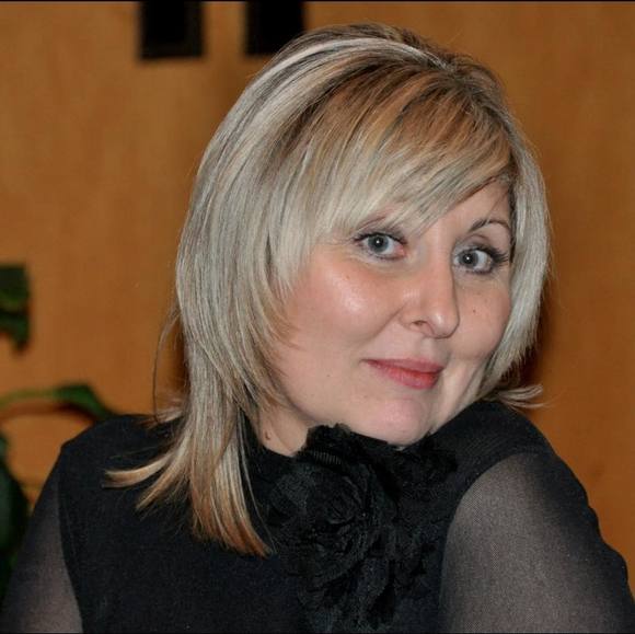 Profile Picture of Viktoriya Shteynbuk (@vs0723) on Poshmark