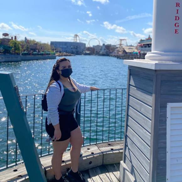 Profile Picture of Lillian Leonti (@honeyll30) on Poshmark