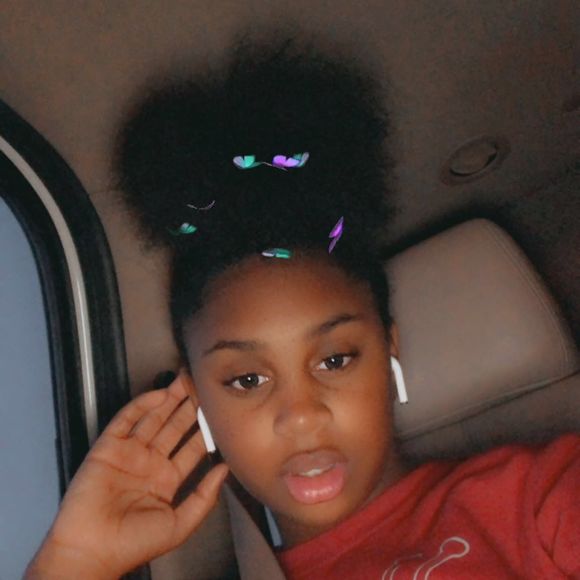 Profile Picture of Aliya Cheney (@braface_liyabia) on Poshmark