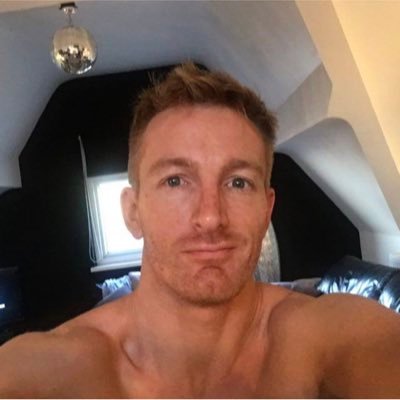 Profile Picture of ♔ Lee Woods ♔ (@leewoods83) on Twitter