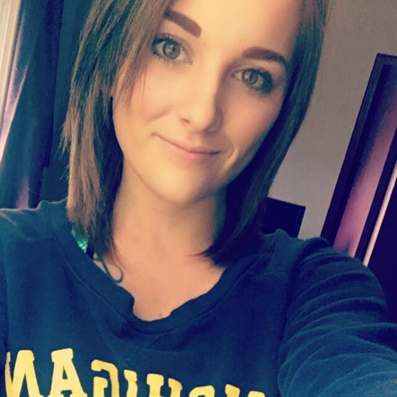 Profile Picture of Kendra Fair (@kendranumber5) on Poshmark