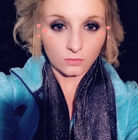 Profile Picture of Haley Couturiaux (@couturiaux1024) on Poshmark