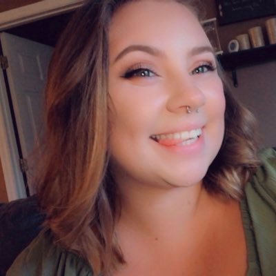 Profile Picture of Alicia McClain (@AMcclain03) on Twitter