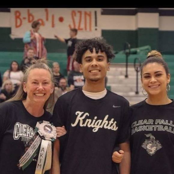 Profile Picture of Akim Batenda (@akimbatenda) on Poshmark