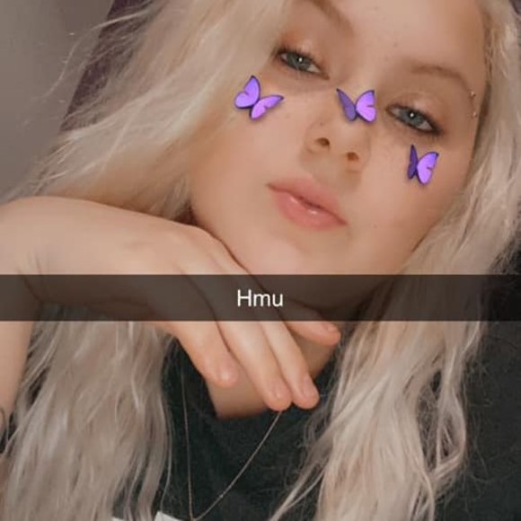 Profile Picture of Alley Wingold (@alleywingold) on Poshmark