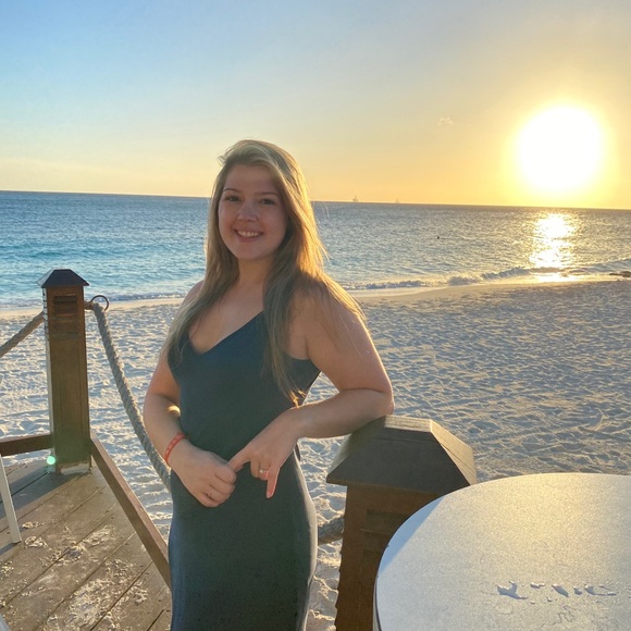 Profile Picture of Shannon Donovan (@s9donovan) on Poshmark