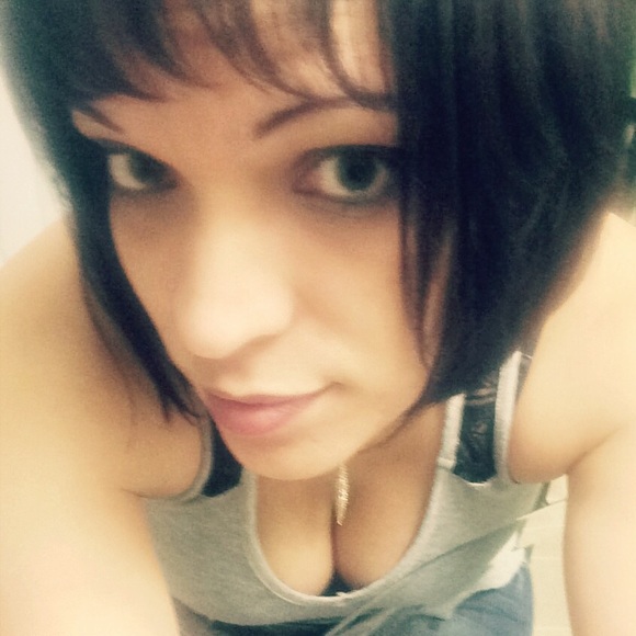 Profile Picture of Lydia Claudio (@lydiayork9) on Poshmark