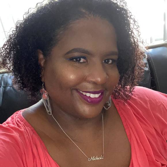 Profile Picture of Nichole Henderson-blair (@benzchicknik) on Poshmark