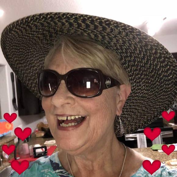Profile Picture of Georgeanne Bowness przybysz (@georgeanne_b) on Poshmark