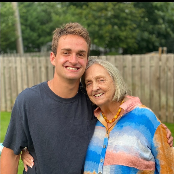 Profile Picture of Daniel Masek (@danielmasek) on Poshmark