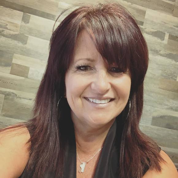 Profile Picture of Lisa Surace-borges (@surace63) on Poshmark