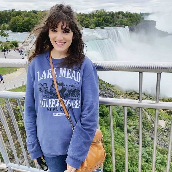 Profile Picture of Cheyenne Jasienski (@cheyennejasie) on Poshmark