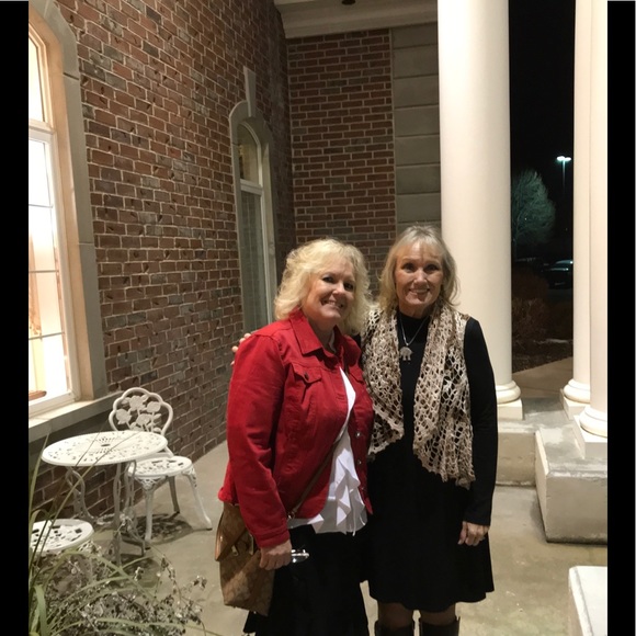 Profile Picture of Deb Beckrich (@dbeckrich60) on Poshmark