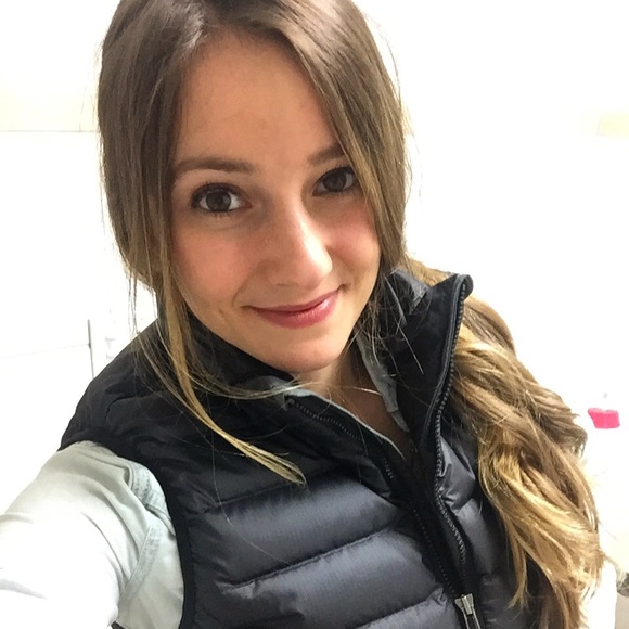 Profile Picture of Brooke Werdin (@brookeleanne6) on Poshmark