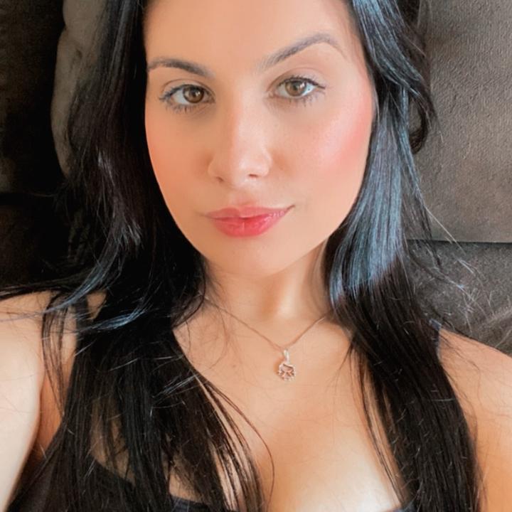 Profile Picture of Karen Victória (@@karenvick20) on Tiktok