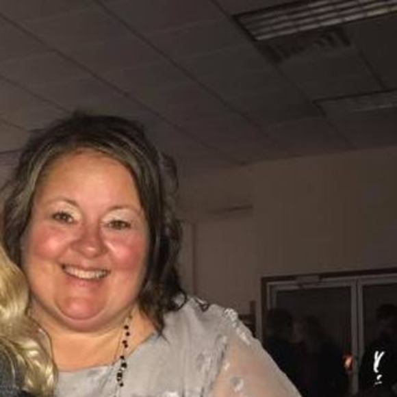 Profile Picture of Lori Gadeken (@lorigadeken) on Poshmark