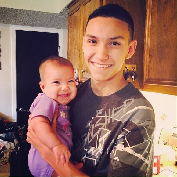 Profile Picture of Kenneth Garza (@kengar97) on Poshmark