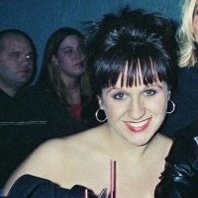 Profile Picture of Roberta Lauer (@RobbiLa) on Twitter