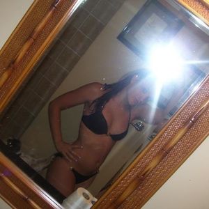 Profile Picture of Melissa Angelo (@dare2bdiifferent) on Myspace