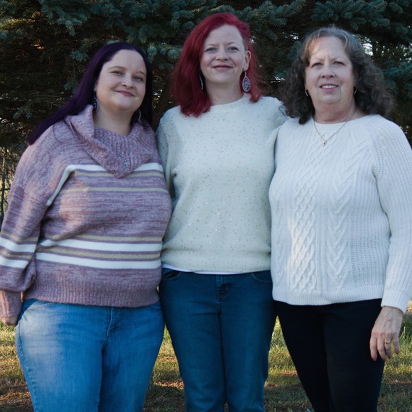 Profile Picture of Sara Mackenzie loper (@saramackenzi652) on Poshmark