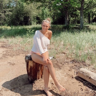 Profile Picture of Syd🦋 (@Sydneysmith_05) on Twitter