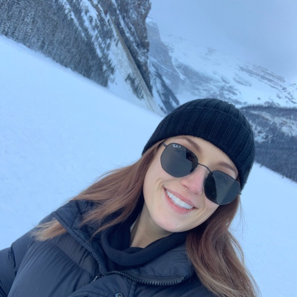 Profile Picture of Miranda Fischer (@mirandafischer9) on Poshmark