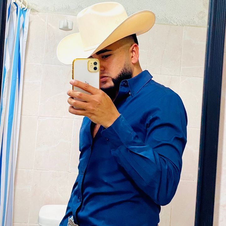 Profile Picture of Alex Tavarez (@@alextavarez5) on Tiktok