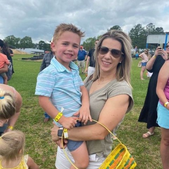 Profile Picture of Terri Buchinski (@terribuchinski) on Poshmark