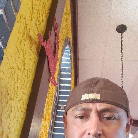 Profile Picture of Arturo Montoya (@arturomontoy248) on Poshmark